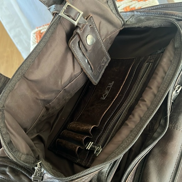 TUMI Alpha Brown Leather Soft Expandable Brief Travel Briefcase w/Shoulder Strap - Picture 16 of 16